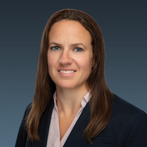 Stacy Holland headshot