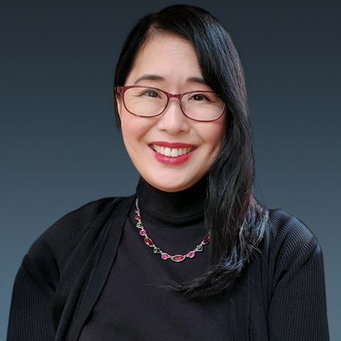 Naya Pearlman headshot