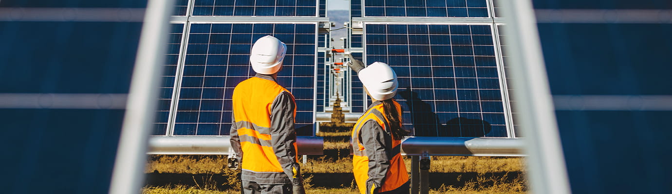 workers at a constructioin site